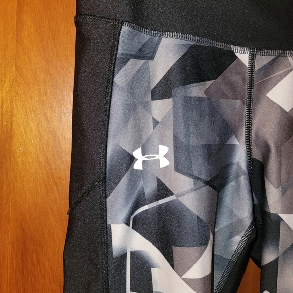 Under Armour Compression Woman's Legging Size: Medium Black/ Gray - Picture 2 of 5